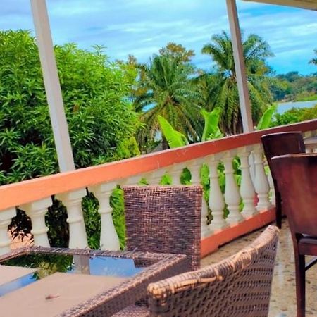 La Feve Beach Bed And Breakfast Hotel Ентебе Екстериор снимка